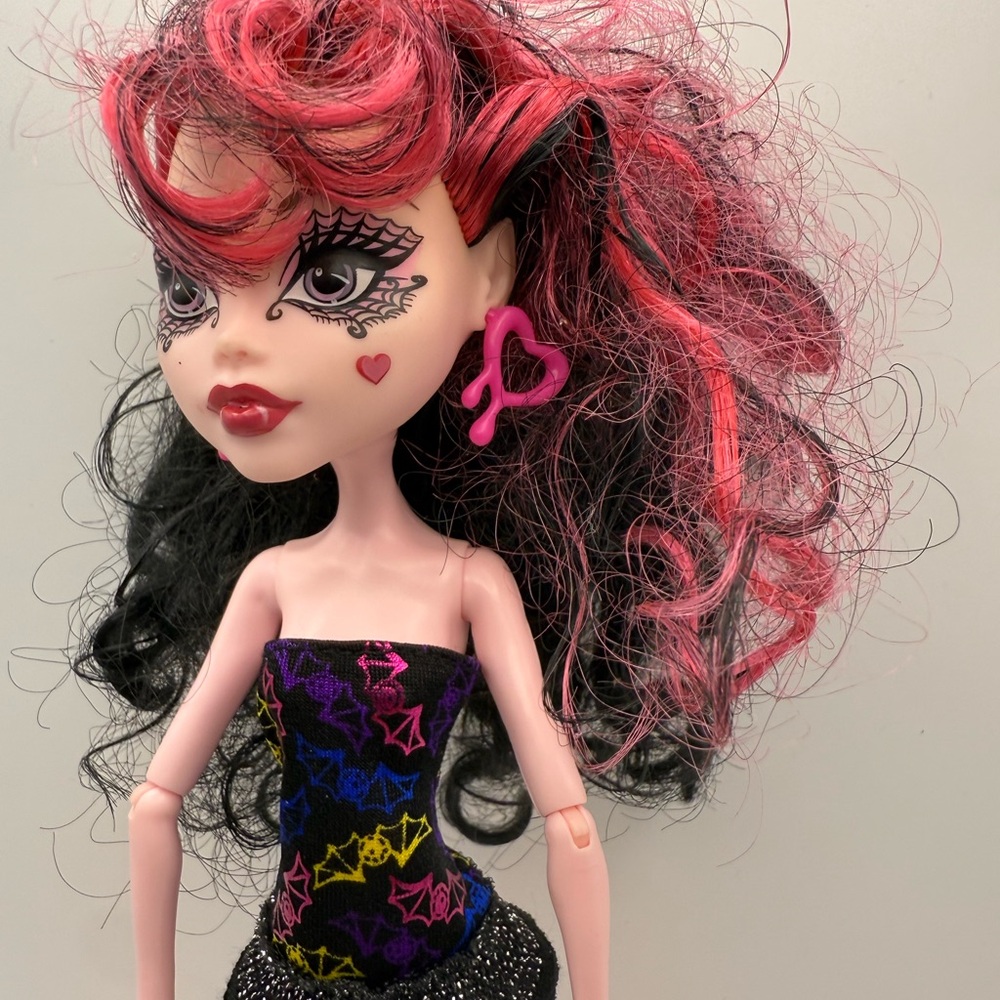 Draculaura 11” Monster High Doll